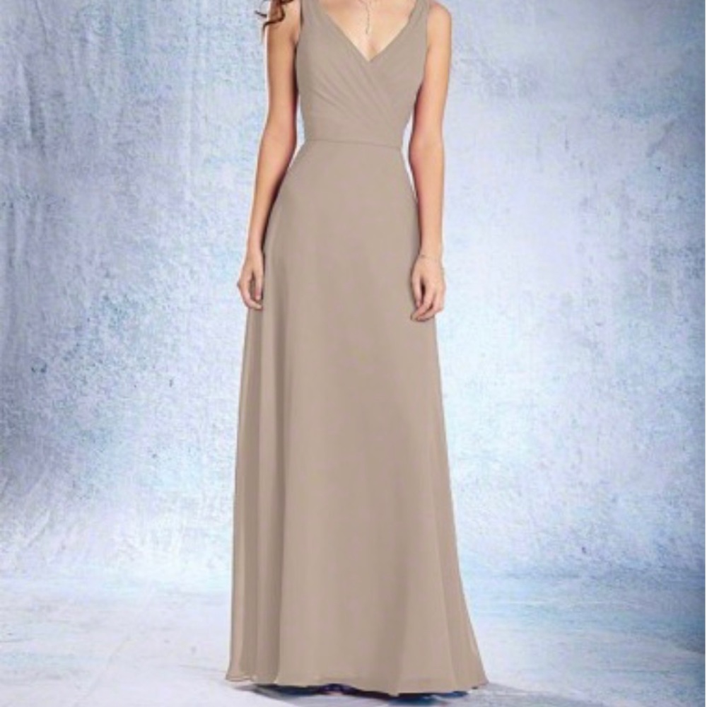 Gown/ bridesmaid dress